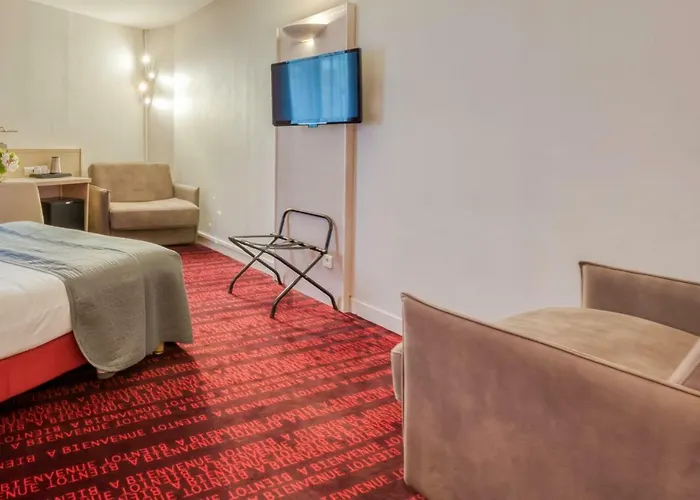 Le Richemont Отель