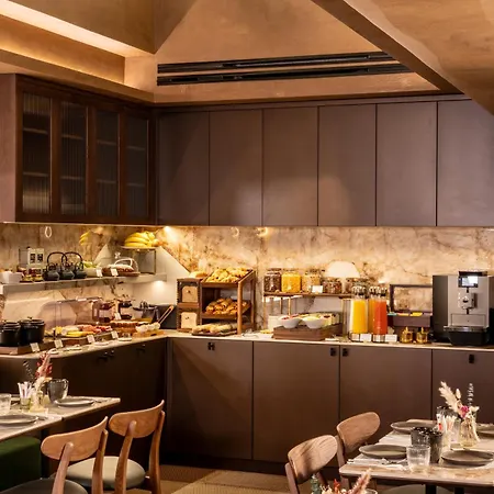 Hotel Le Richemont Paris