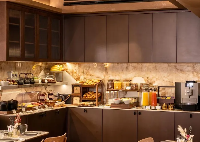 Hotel Le Richemont Paris