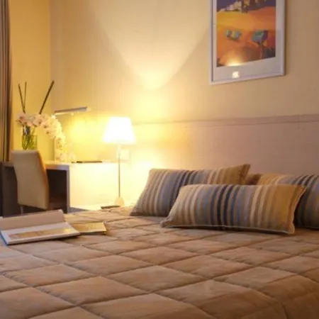 Hotel Le Richemont Paris